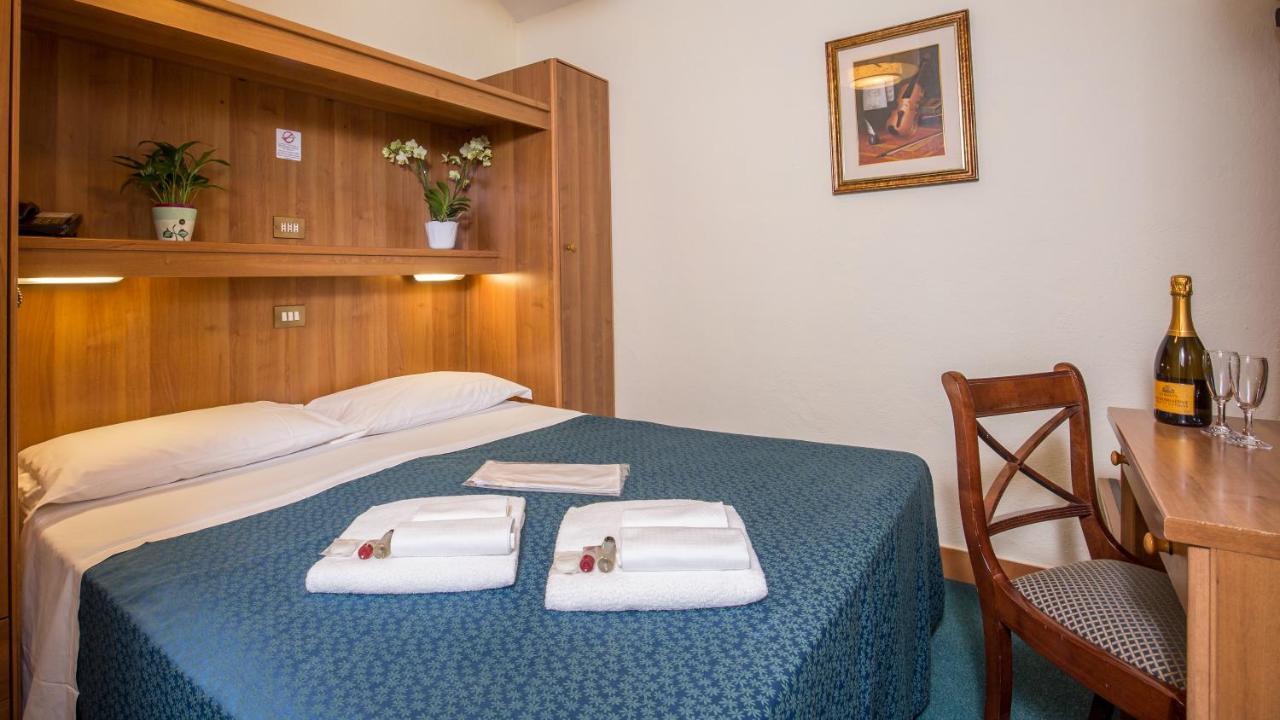 Hotel Trastevere ローマ エクステリア 写真