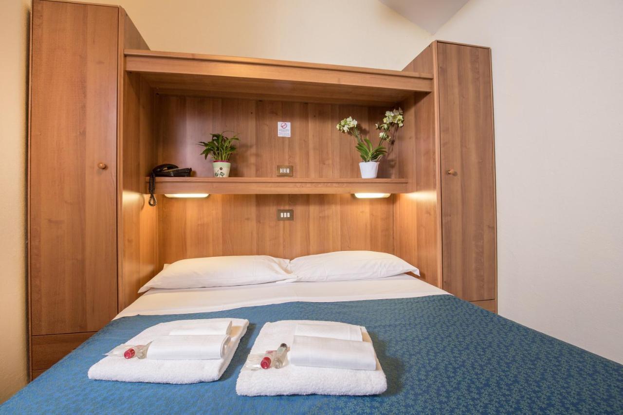 Hotel Trastevere ローマ エクステリア 写真