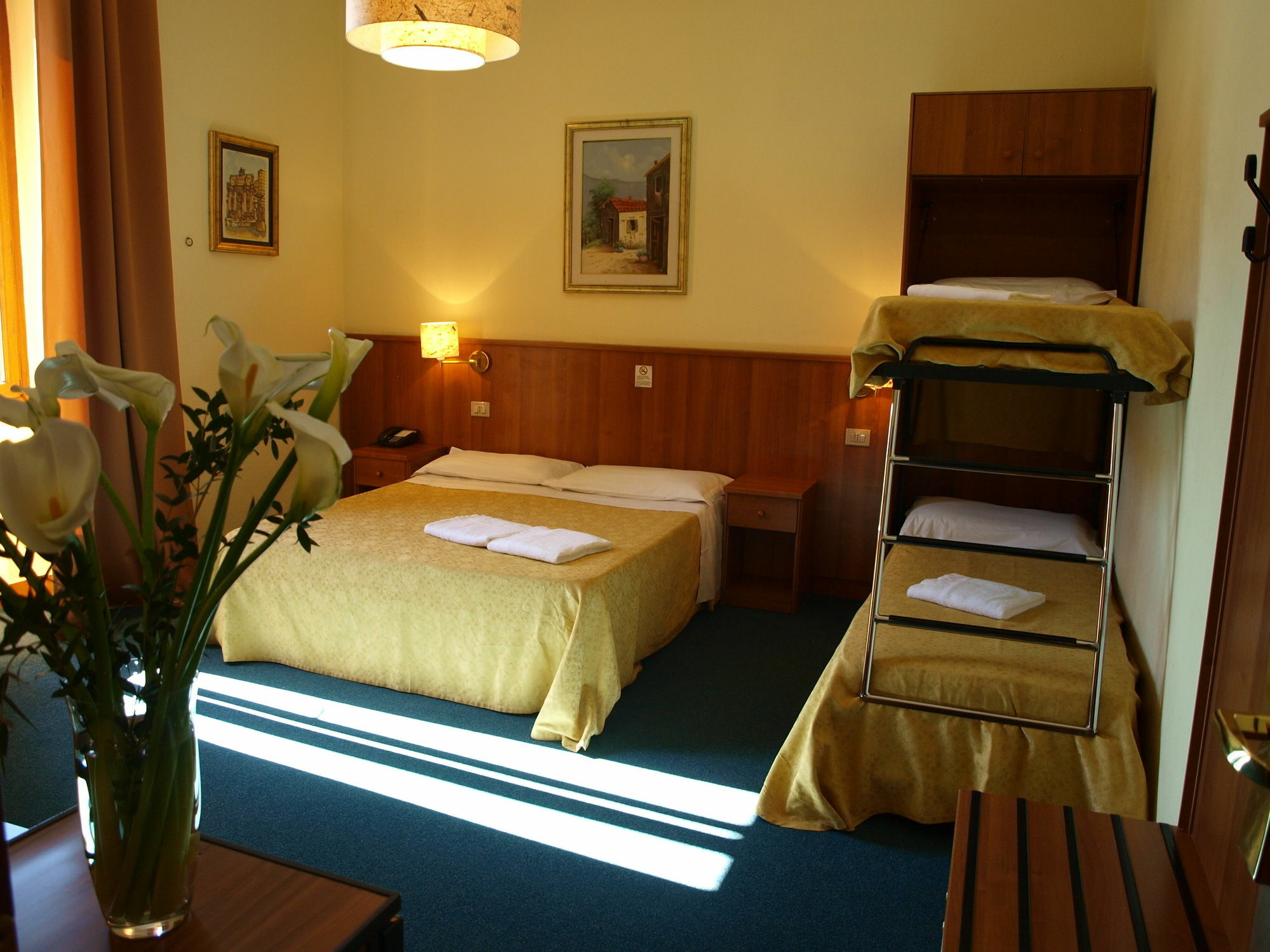 Hotel Trastevere ローマ エクステリア 写真